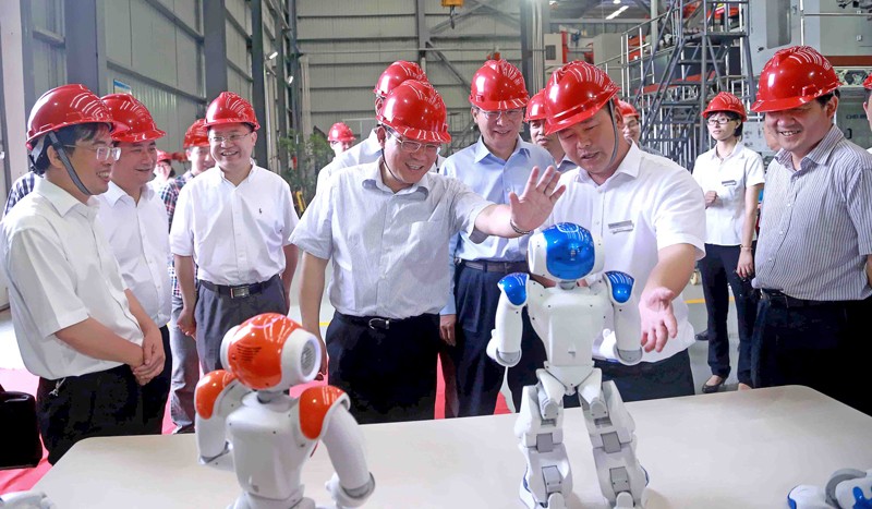 高端拉床,專用機床,內拉床,外拉床,數(shù)控機床,自動化生產(chǎn)線,工業(yè)機器人,拉床,拉刀,自動化