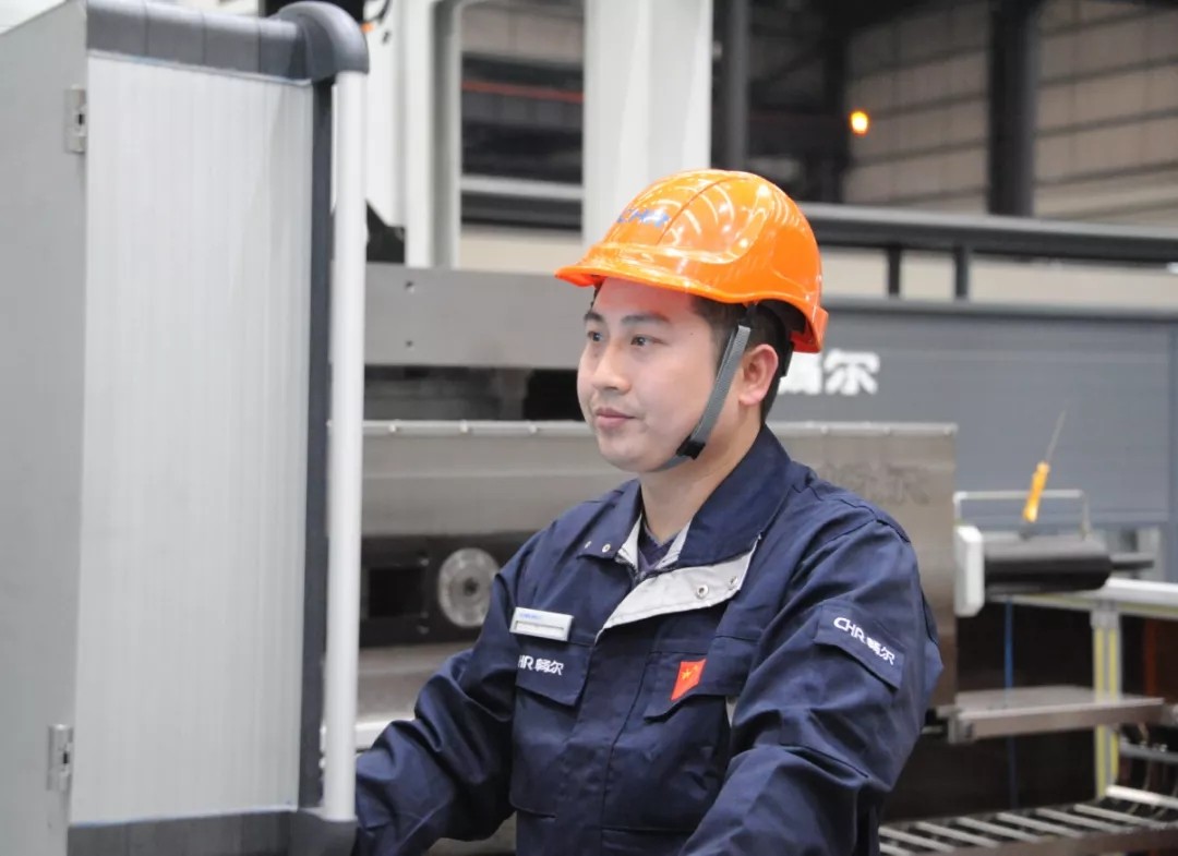 拉床,拉刀,自動化,高端拉床,專用機(jī)床,內(nèi)拉床,外拉床,數(shù)控機(jī)床,自動化生產(chǎn)線,工業(yè)機(jī)器人