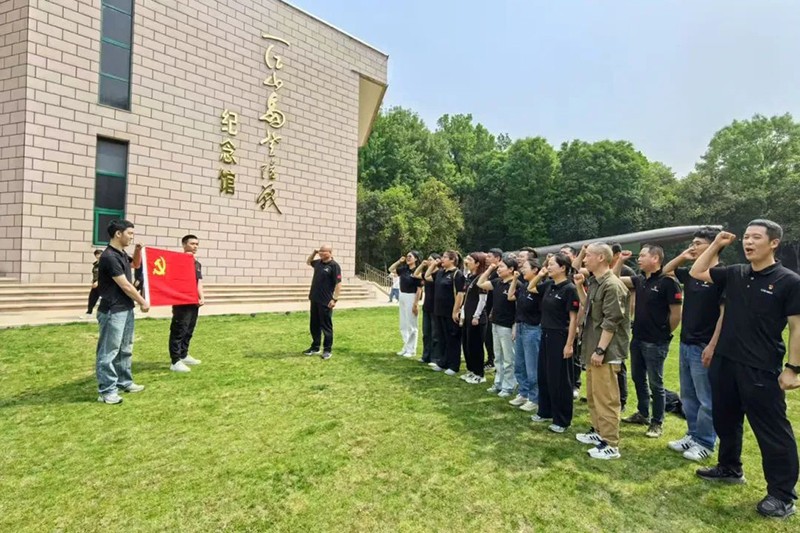 拉床,拉刀,自動化,高端拉床,專用機床,內(nèi)拉床,外拉床,數(shù)控機床,自動化生產(chǎn)線,工業(yè)機器人